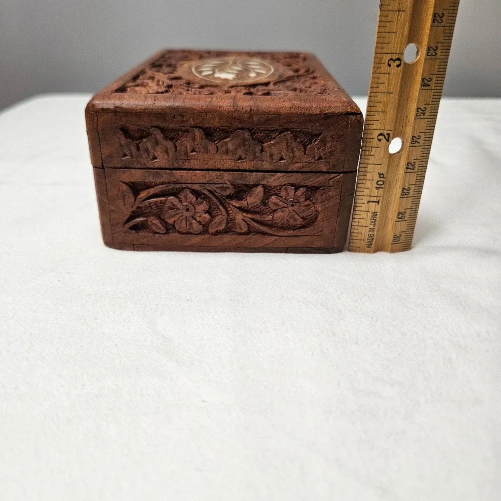 Vtg Hand Carved Wood Jewelry Trinket Box Mother of Pearl Inlay Floral Boho